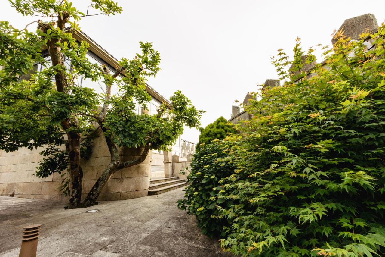 Pazo Los Escudos Hotel Spa & Resort Vigo Bagian luar foto The garden