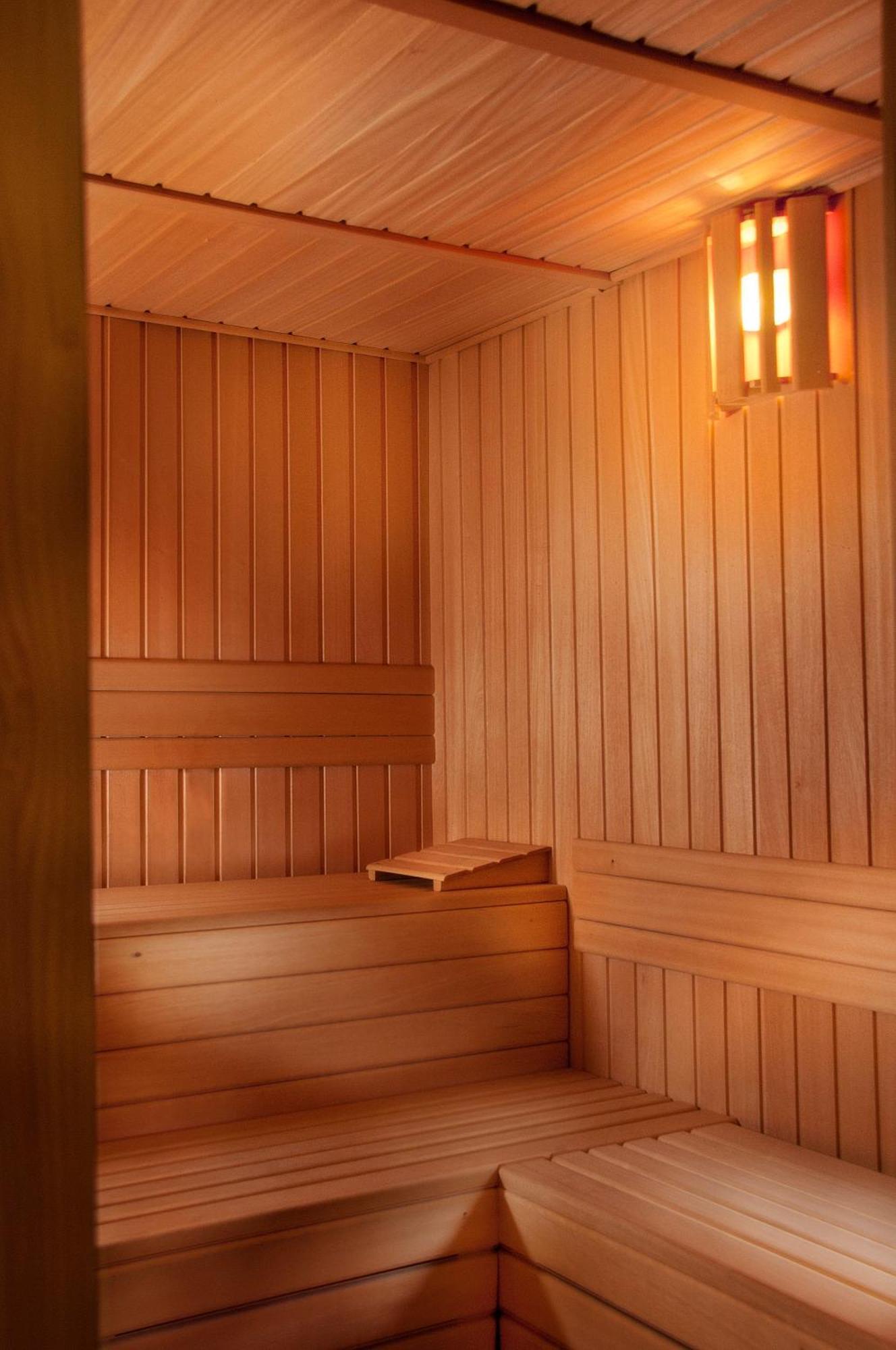 Pazo Los Escudos Hotel Spa & Resort Vigo Bagian luar foto A traditional Finnish sauna